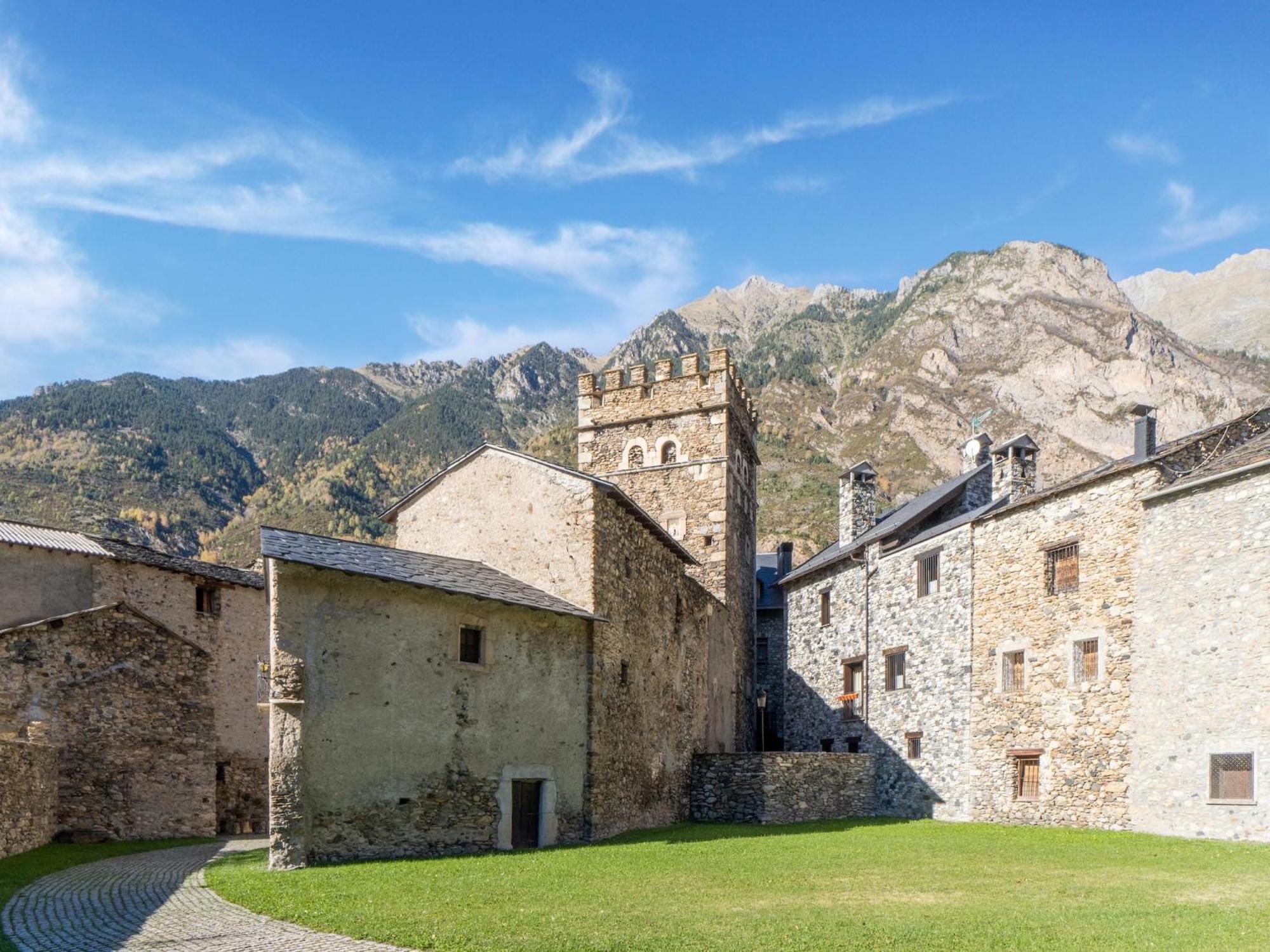 Natusliving Benasque E Apartment Bagian luar foto